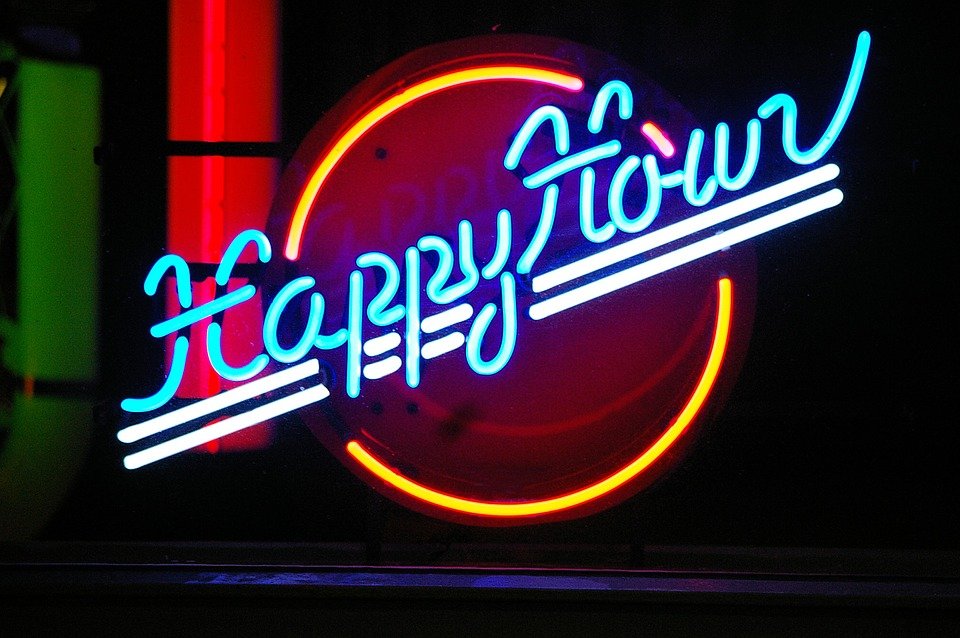 Neon Box, Media Promosi Kekinian yang Bisa Mengubah Ruangan Jadi Spot Instagramable