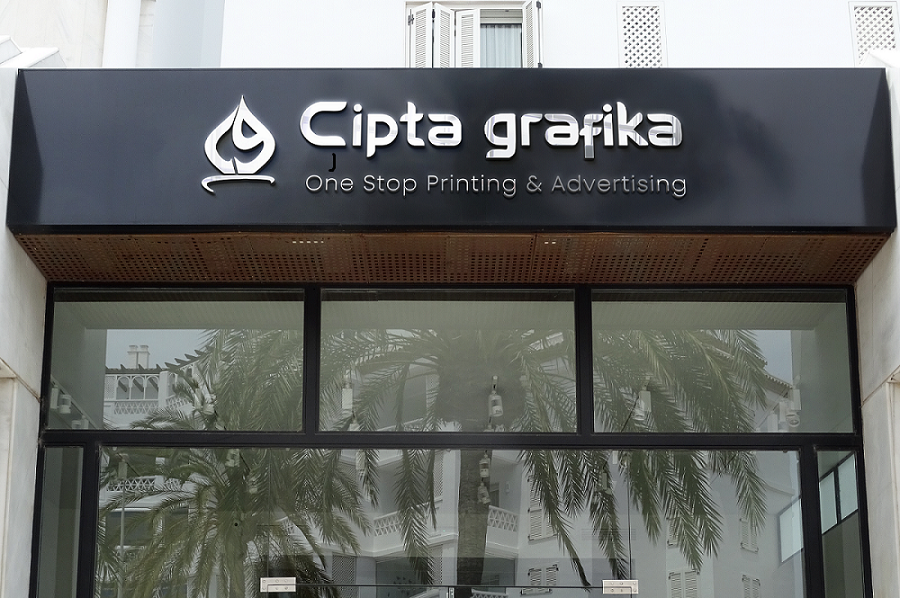 Tingkatkan Branding Tempat Anda dengan Huruf Timbul Custom